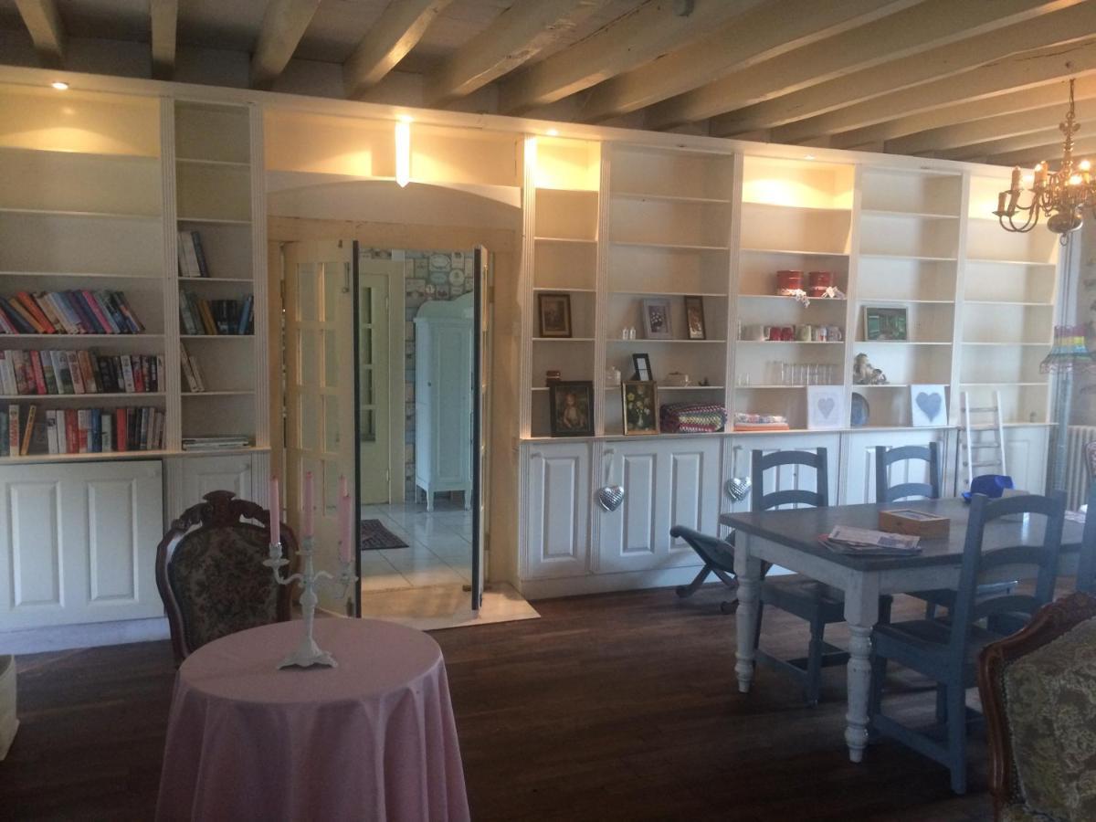 Chambres D'Hotes La Chaumiere Coulonges  外观 照片